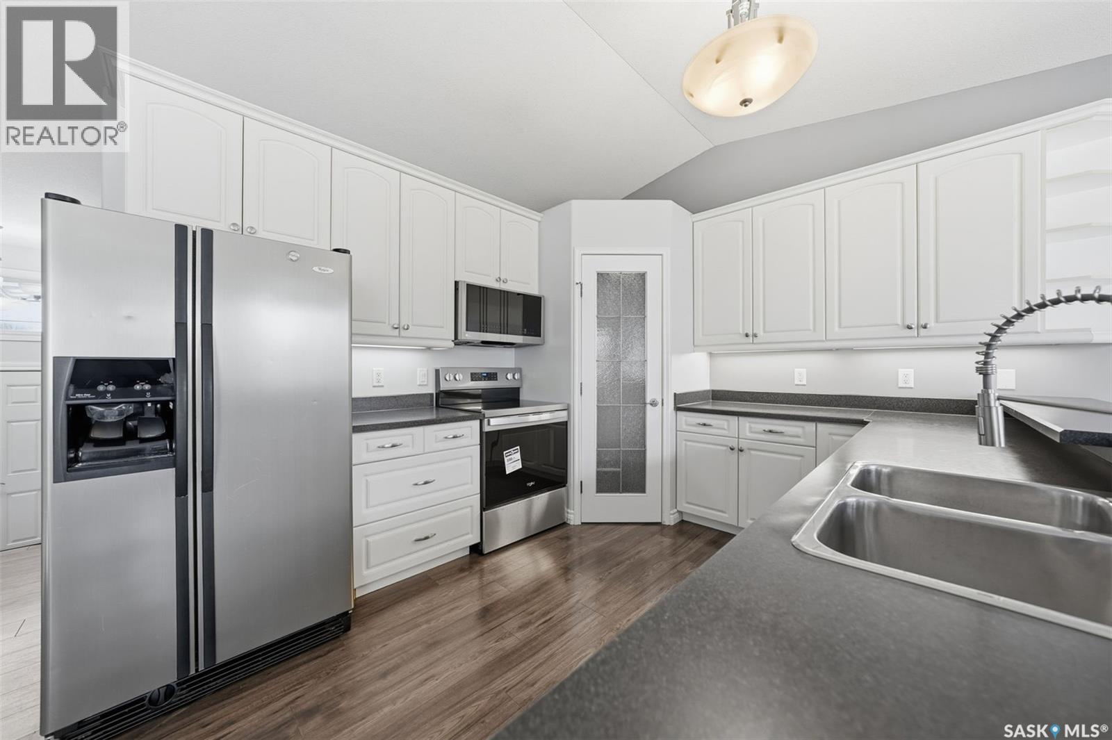 310 Carr Crescent, Saskatoon, Saskatchewan  S7S 1M3 - Photo 7 - SK023915