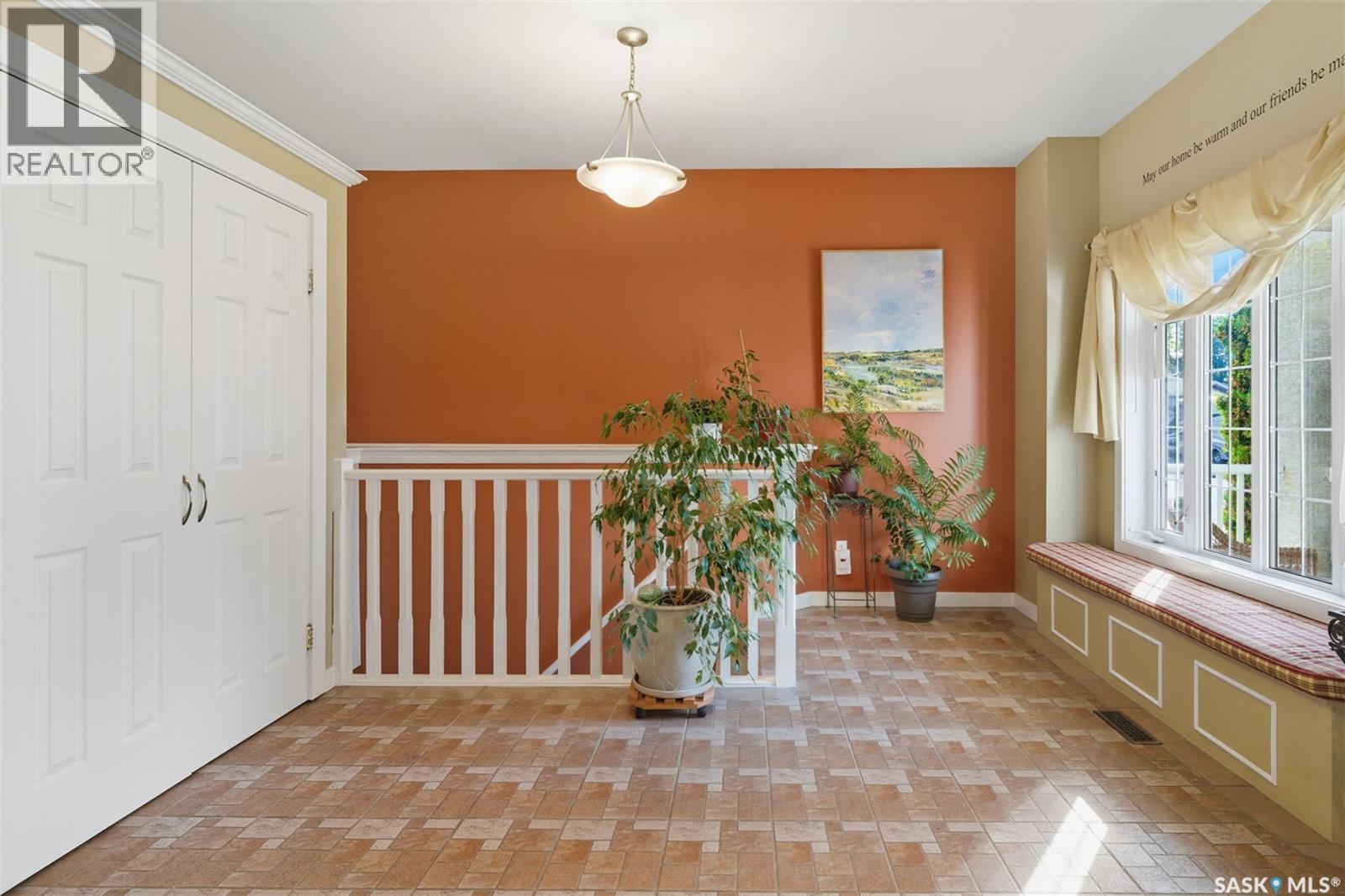 443 Blackburn Terrace, Saskatoon, Saskatchewan  S7V 1E8 - Photo 4 - SK023914