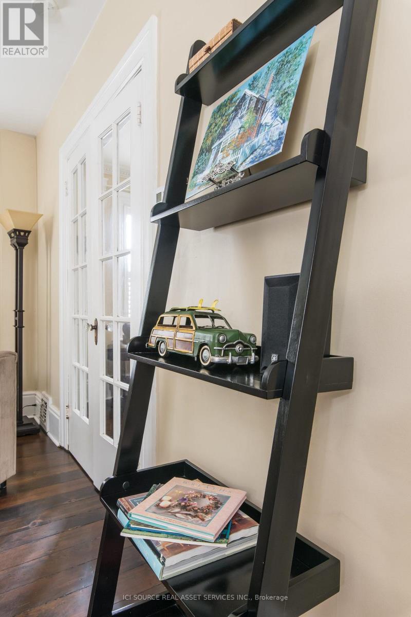 455 Nelson Avenue, Burlington, Ontario  L7S 1N3 - Photo 4 - W12539884