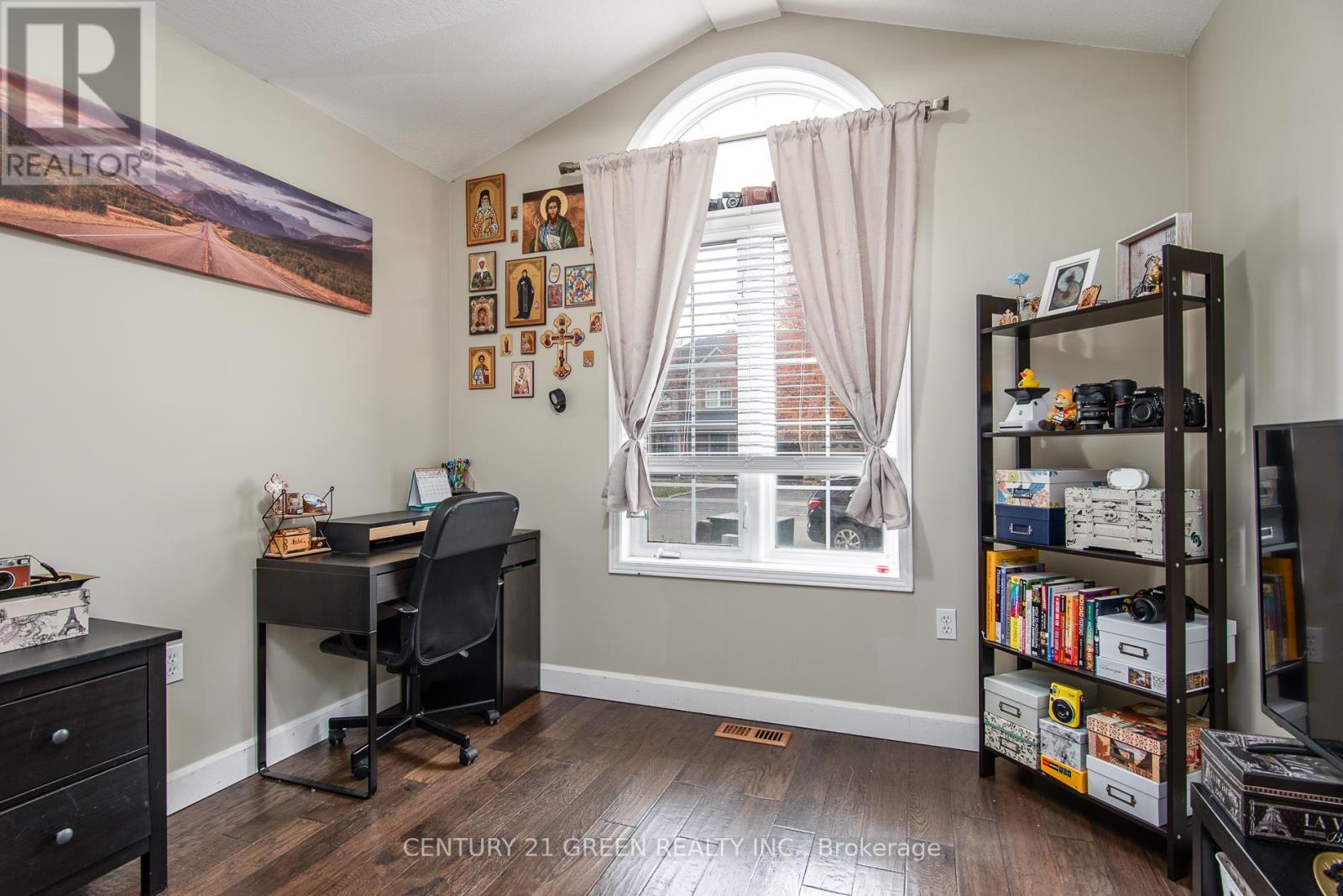 57 Hannon Crescent, Hamilton, Ontario  L0R 1P0 - Photo 31 - X12539830