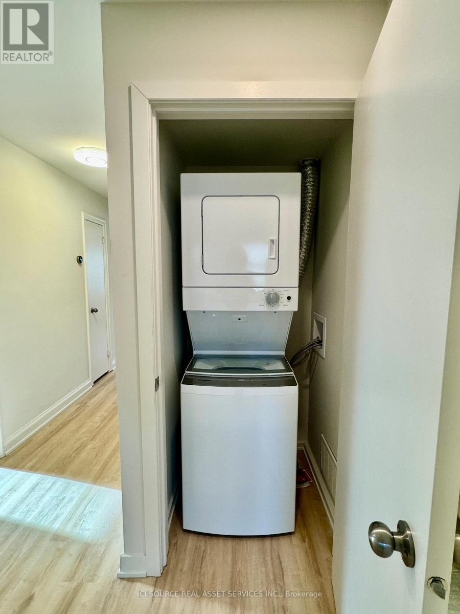 Main Fl - 295 Kirchoffer Avenue, Ottawa, Ontario  K2A 1Y1 - Photo 10 - X12539888