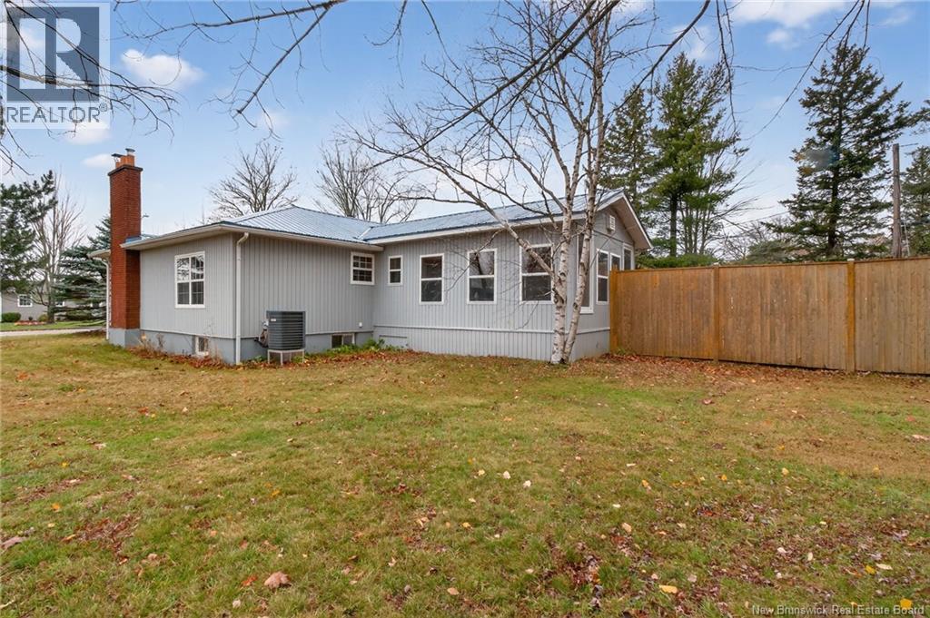 53 Vista, Moncton, New Brunswick  E1A 4L6 - Photo 36 - NB130041