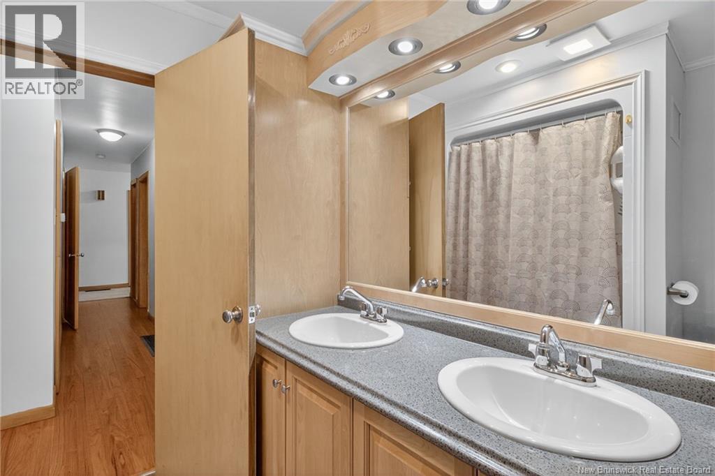 53 Vista, Moncton, New Brunswick  E1A 4L6 - Photo 26 - NB130041