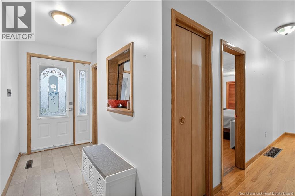 53 Vista, Moncton, New Brunswick  E1A 4L6 - Photo 11 - NB130041
