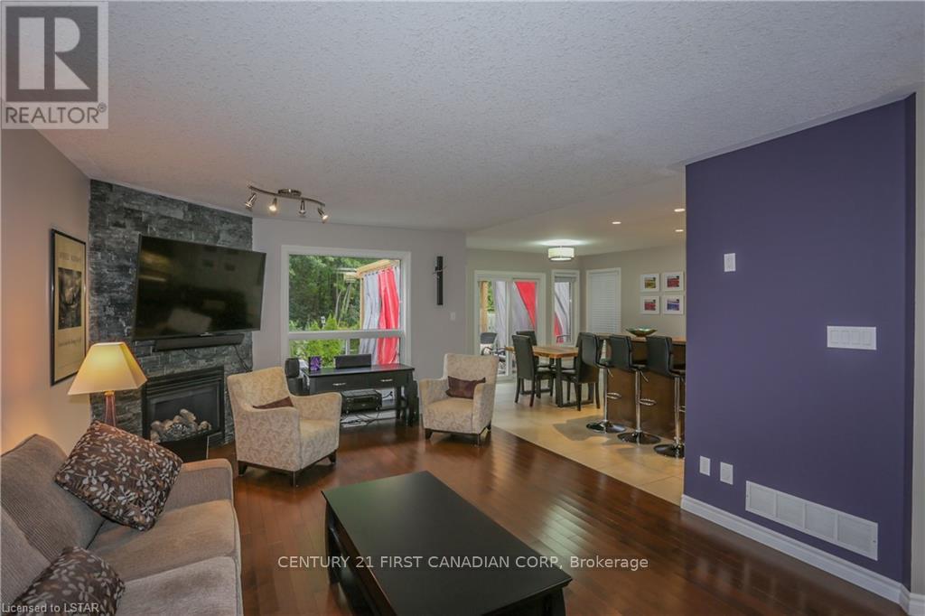 1162 Smither Road, London North, Ontario  N6G 5R8 - Photo 13 - X12539956