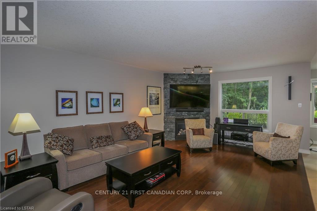 1162 Smither Road, London North, Ontario  N6G 5R8 - Photo 4 - X12539956