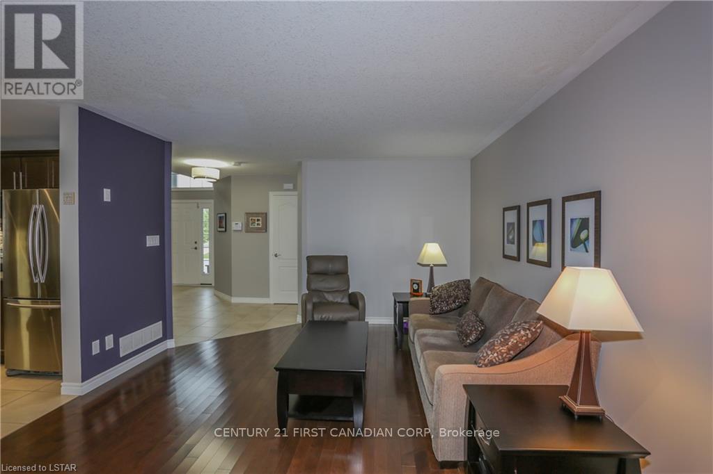 1162 Smither Road, London North, Ontario  N6G 5R8 - Photo 5 - X12539956