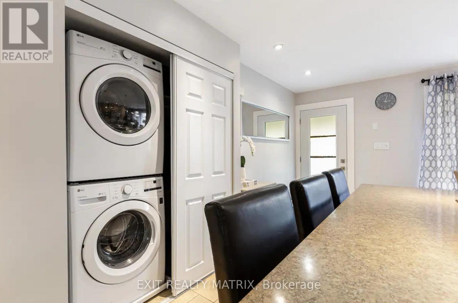 A - 848 Willow Avenue, Ottawa, Ontario K1E 1C5 - Photo 16 - X12539960