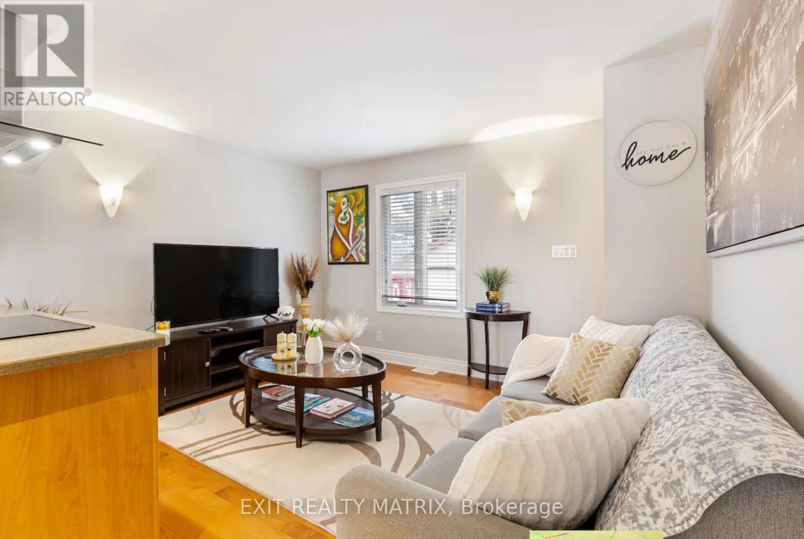 A - 848 Willow Avenue, Ottawa, Ontario K1E 1C5 - Photo 3 - X12539960