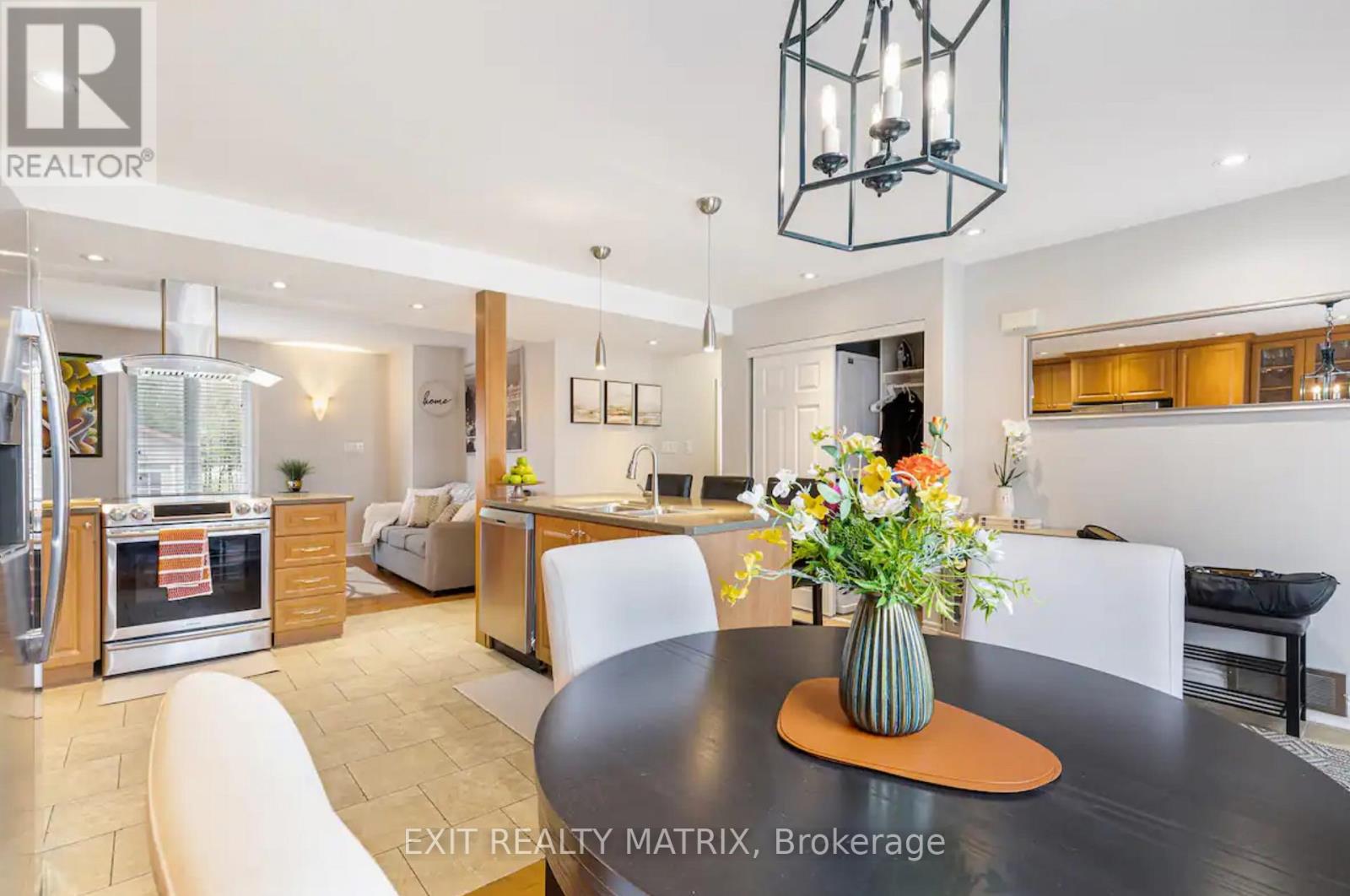 A - 848 Willow Avenue, Ottawa, Ontario K1E 1C5 - Photo 8 - X12539960