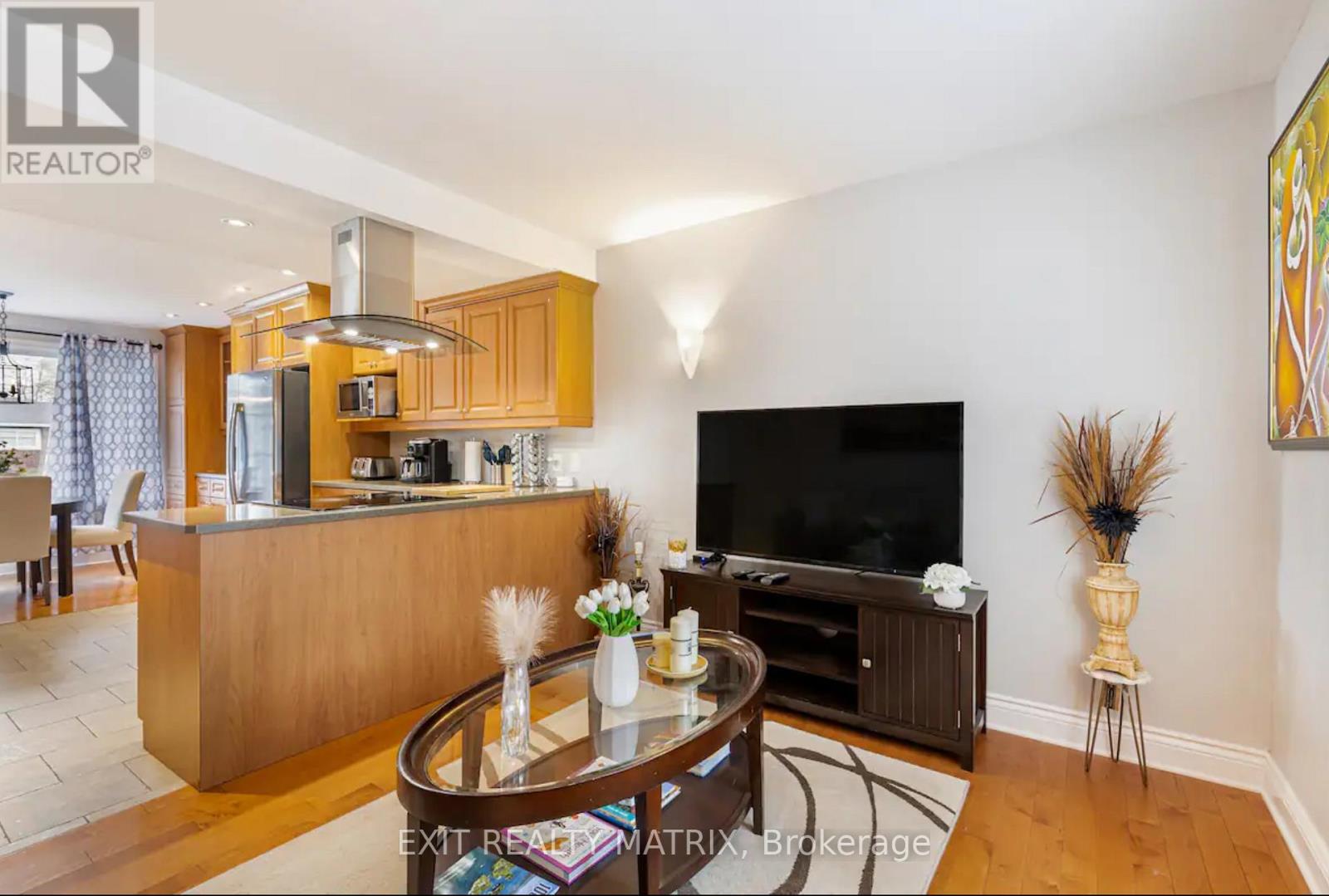 A - 848 Willow Avenue, Ottawa, Ontario K1E 1C5 - Photo 9 - X12539960