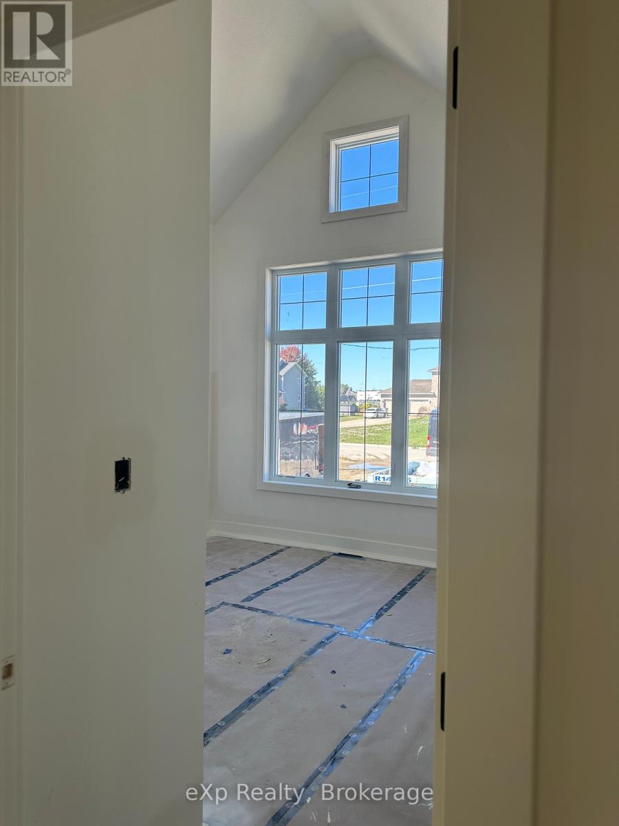 1036 Walton Avenue N, North Perth, Ontario  N4W 3S2 - Photo 12 - X12456108