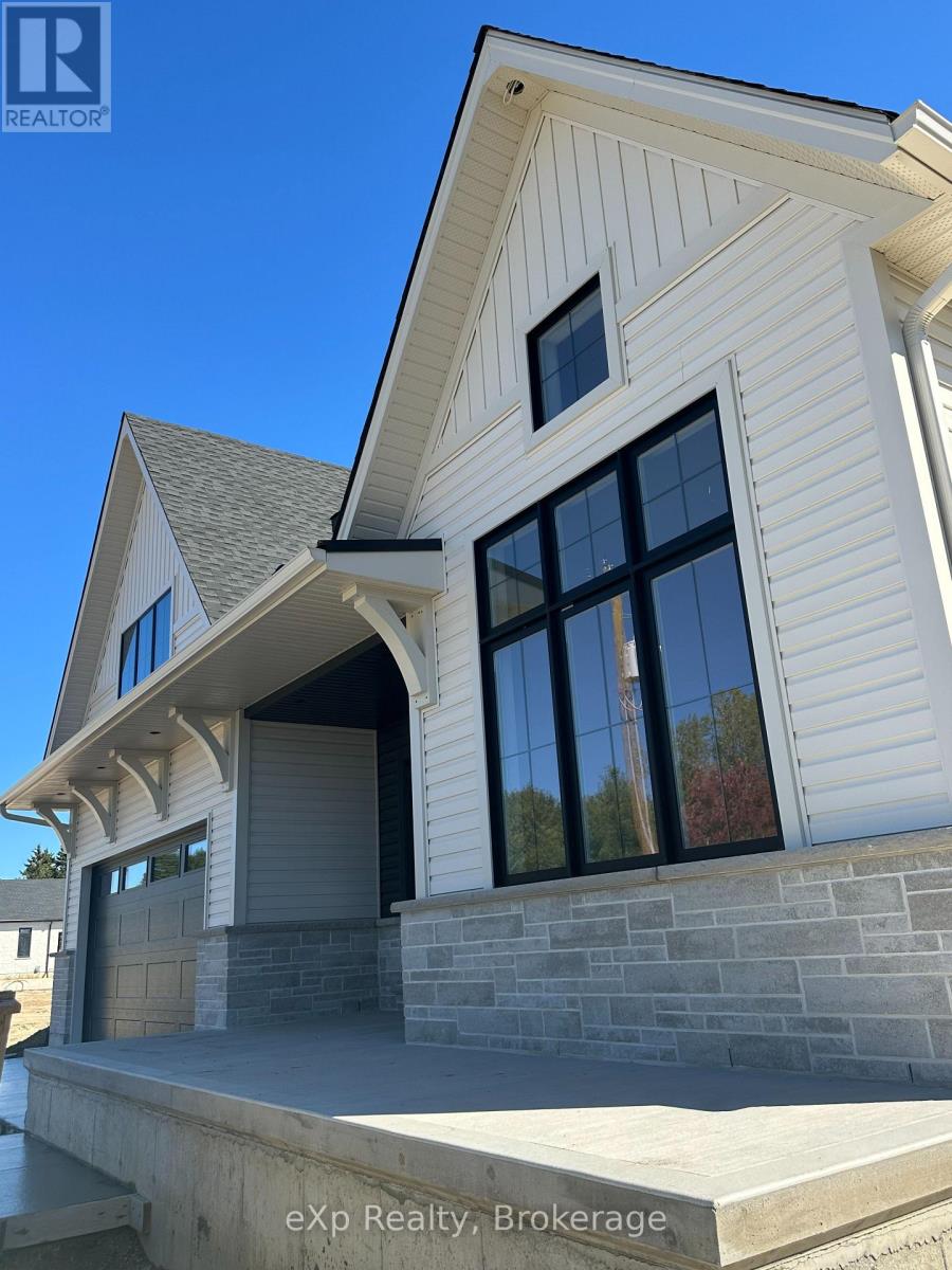 1036 Walton Avenue N, North Perth, Ontario  N4W 3S2 - Photo 4 - X12456108