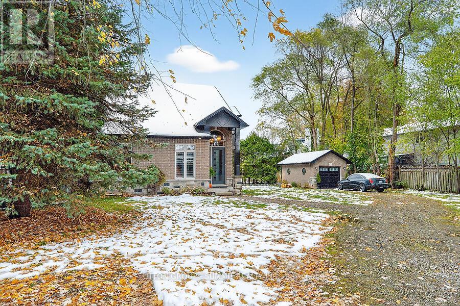 153 BLAIR LANE, Hamilton, Ontario