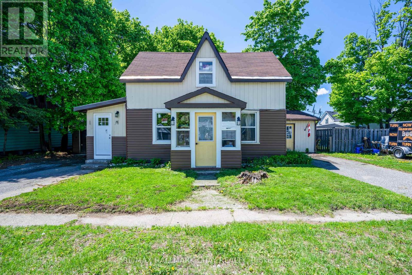 635 FIRST STREET S, Gravenhurst, Ontario