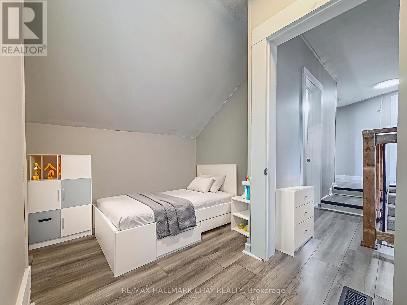 635 First Street S, Gravenhurst, Ontario  P1P 1K1 - Photo 13 - X12539916