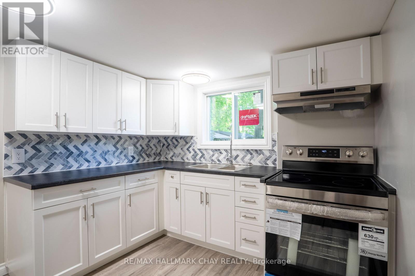 635 First Street S, Gravenhurst, Ontario  P1P 1K1 - Photo 8 - X12539916