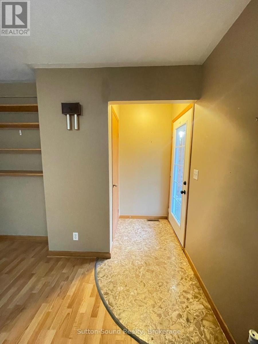 101836 Grey 5 Road S, Georgian Bluffs, Ontario  N4K 5N5 - Photo 15 - X12539932