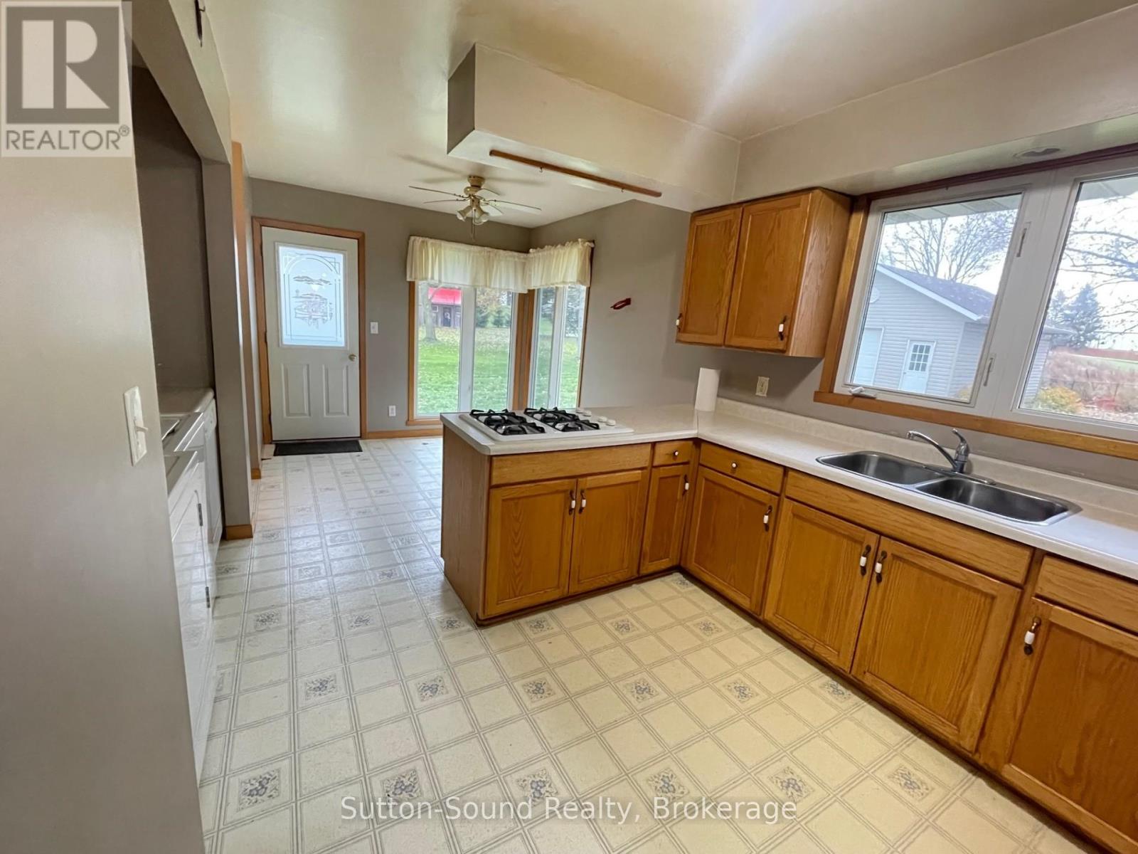 101836 Grey 5 Road S, Georgian Bluffs, Ontario  N4K 5N5 - Photo 18 - X12539932