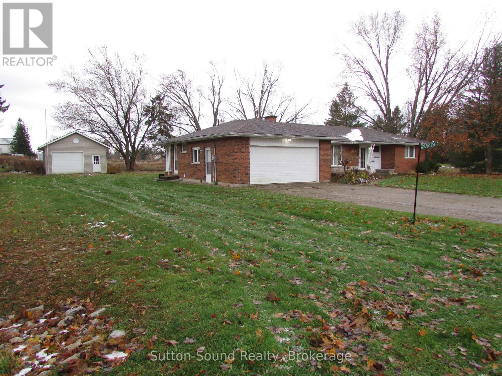 101836 Grey 5 Road S, Georgian Bluffs, Ontario  N4K 5N5 - Photo 2 - X12539932