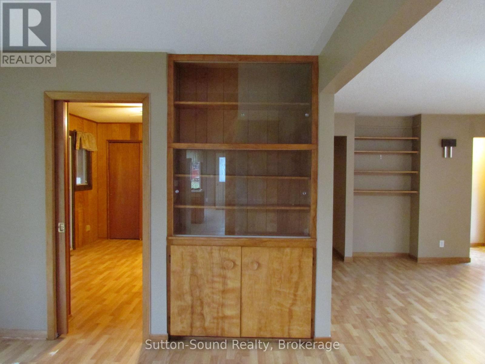 101836 Grey 5 Road S, Georgian Bluffs, Ontario  N4K 5N5 - Photo 23 - X12539932