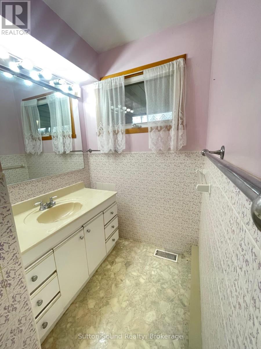 101836 Grey 5 Road S, Georgian Bluffs, Ontario  N4K 5N5 - Photo 25 - X12539932