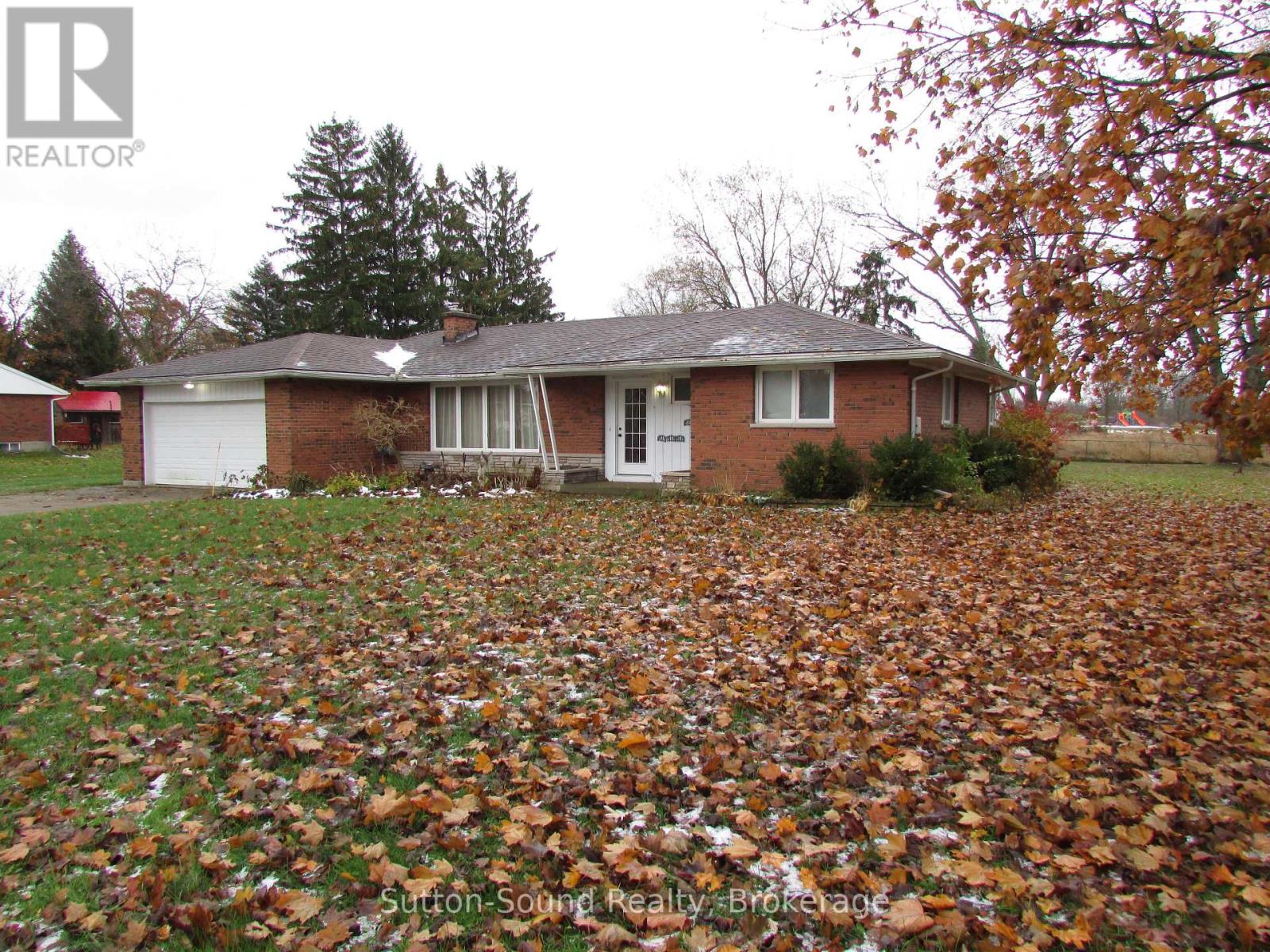 101836 Grey 5 Road S, Georgian Bluffs, Ontario  N4K 5N5 - Photo 3 - X12539932