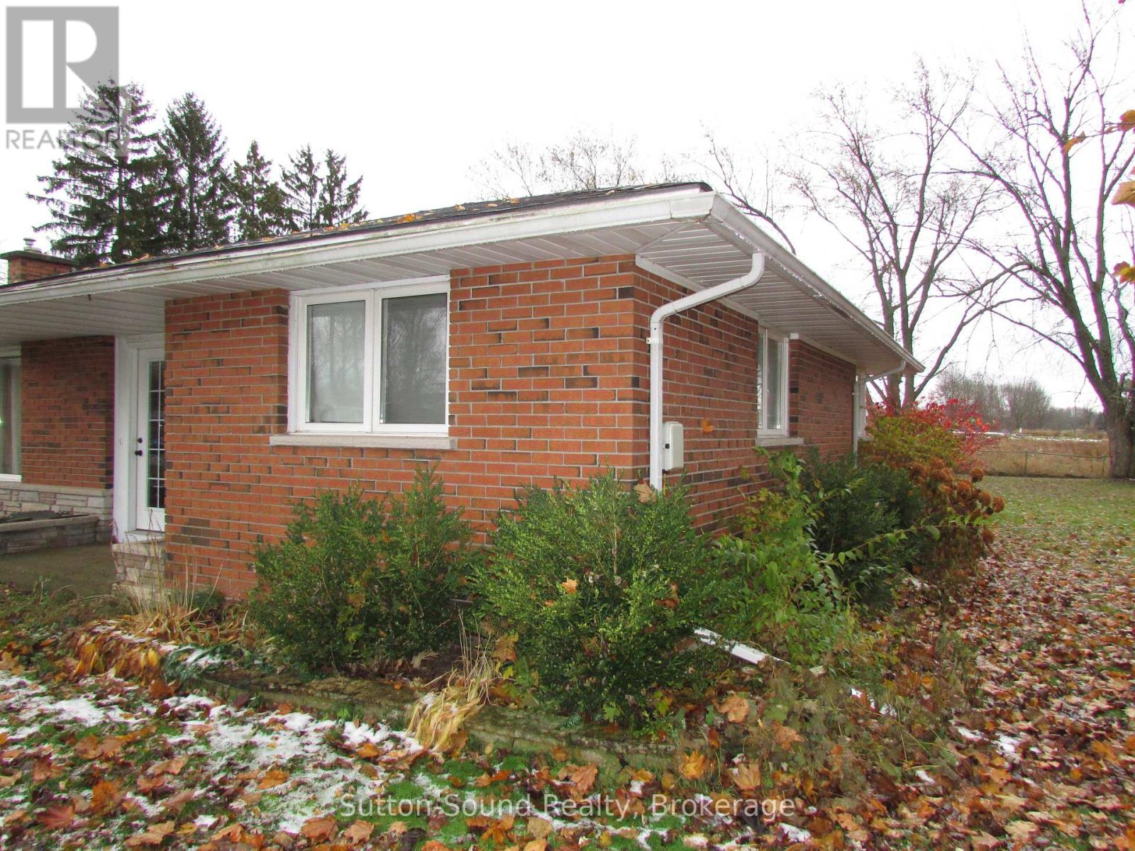 101836 Grey 5 Road S, Georgian Bluffs, Ontario  N4K 5N5 - Photo 4 - X12539932