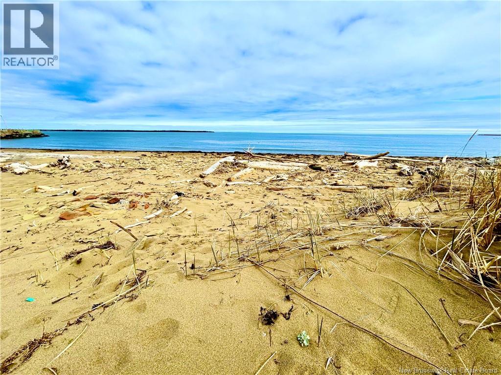 7662 Du Havre, Bas-Caraquet, New Brunswick  E1W 5X2 - Photo 42 - NB130078