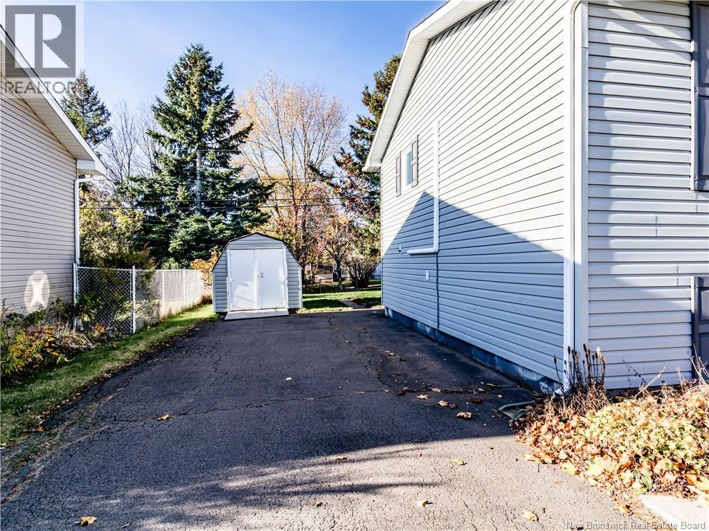 555 Breau, Dieppe, New Brunswick  E1A 5N1 - Photo 22 - NB129727