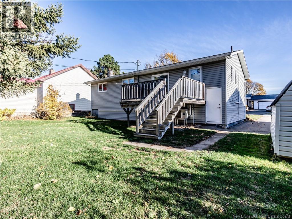 555 Breau, Dieppe, New Brunswick  E1A 5N1 - Photo 23 - NB129727