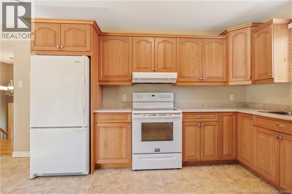 555 Breau, Dieppe, New Brunswick  E1A 5N1 - Photo 9 - NB129727