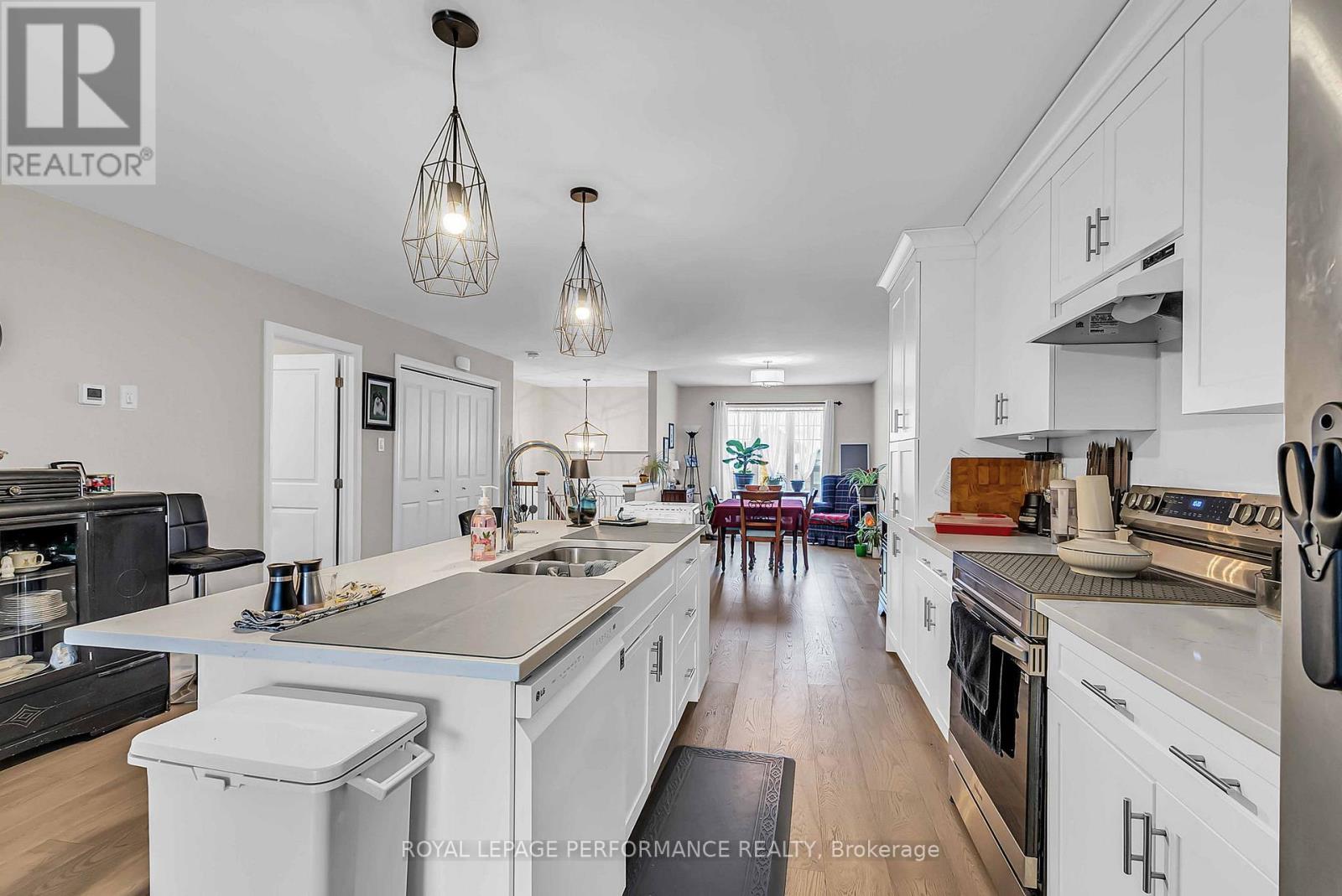 2307 Watson Crescent, Cornwall, Ontario K6H 0H5 - Photo 10 - X12539926