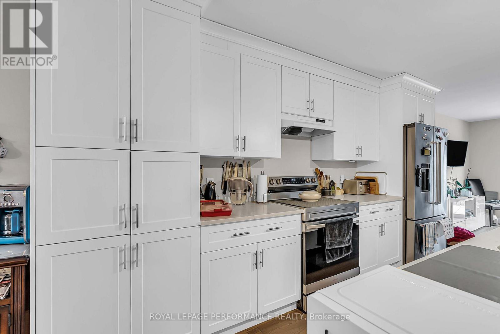 2307 Watson Crescent, Cornwall, Ontario K6H 0H5 - Photo 8 - X12539926