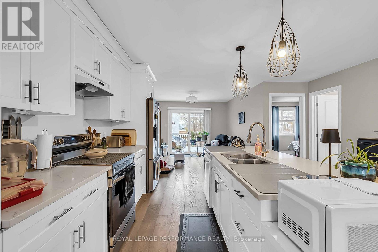 2307 Watson Crescent, Cornwall, Ontario K6H 0H5 - Photo 9 - X12539926