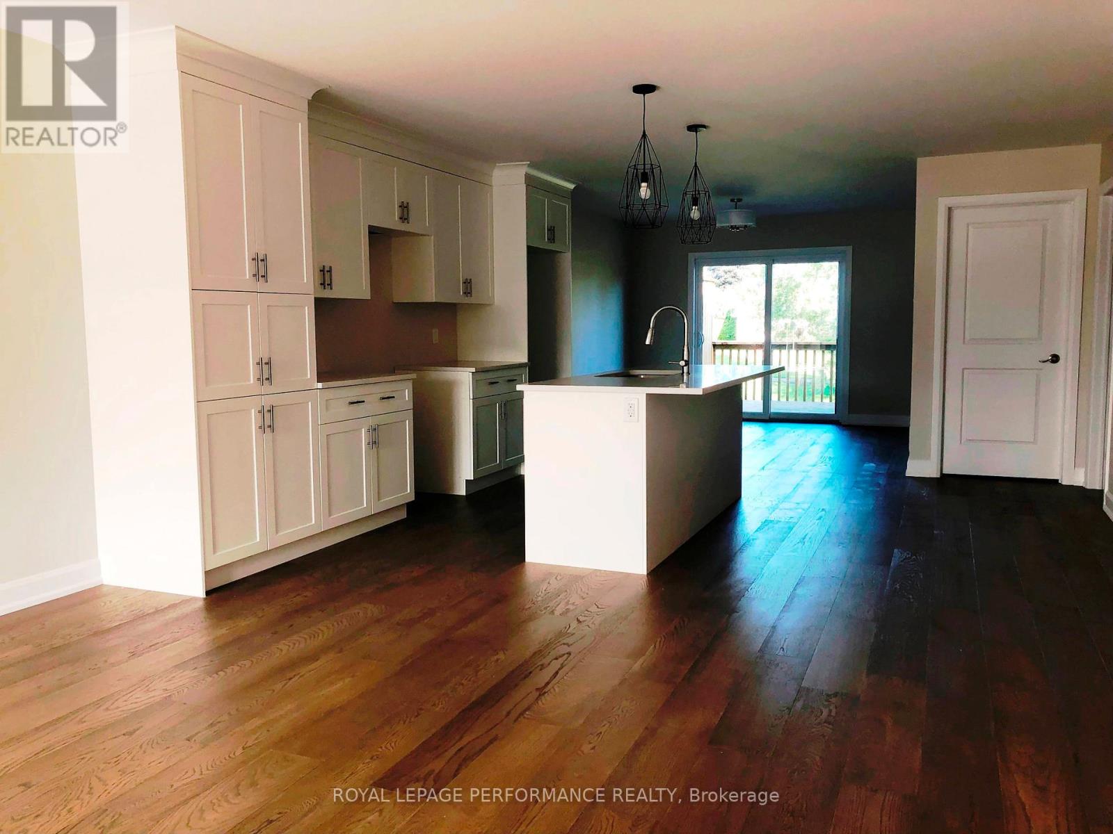 2305 Watson Crescent, Cornwall, Ontario K6H 0H5 - Photo 5 - X12539936