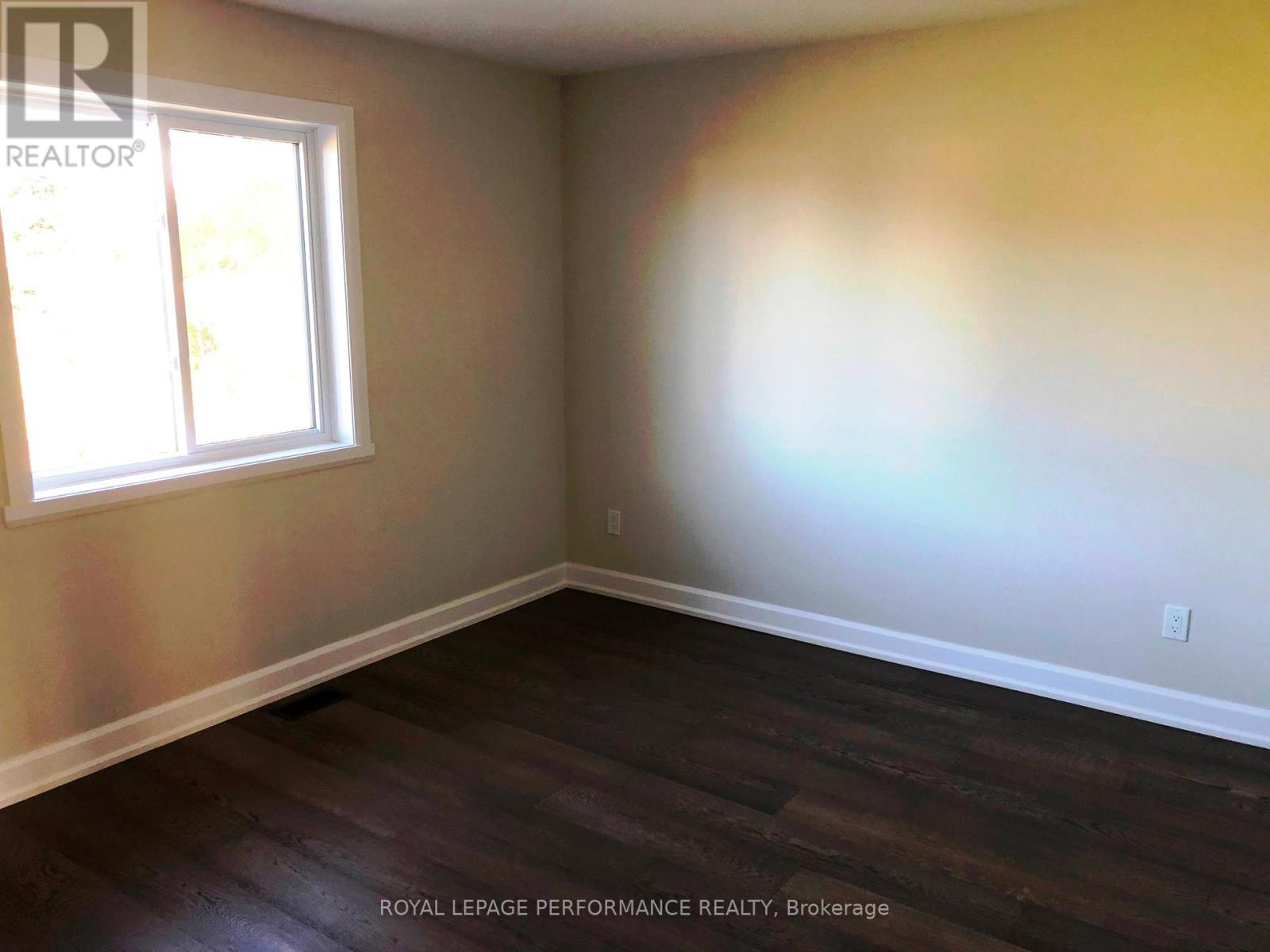 2305 Watson Crescent, Cornwall, Ontario K6H 0H5 - Photo 8 - X12539936