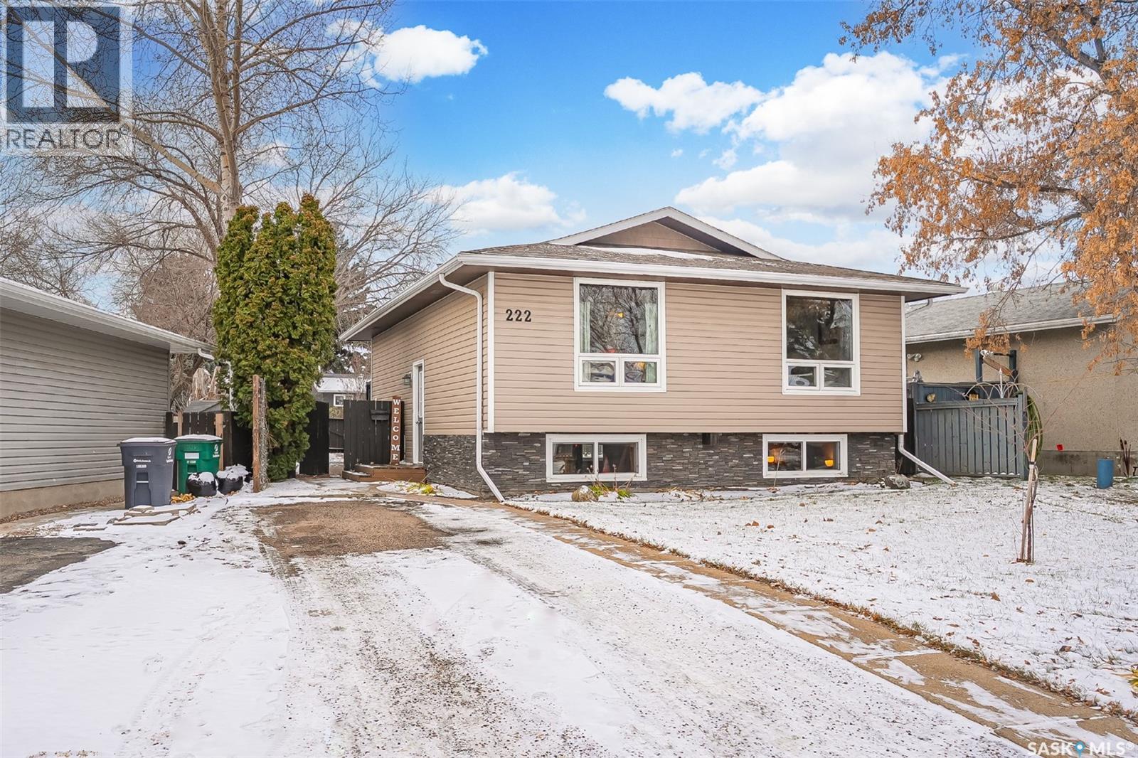 222 WESTERN CRESCENT, Saskatoon, Saskatchewan
