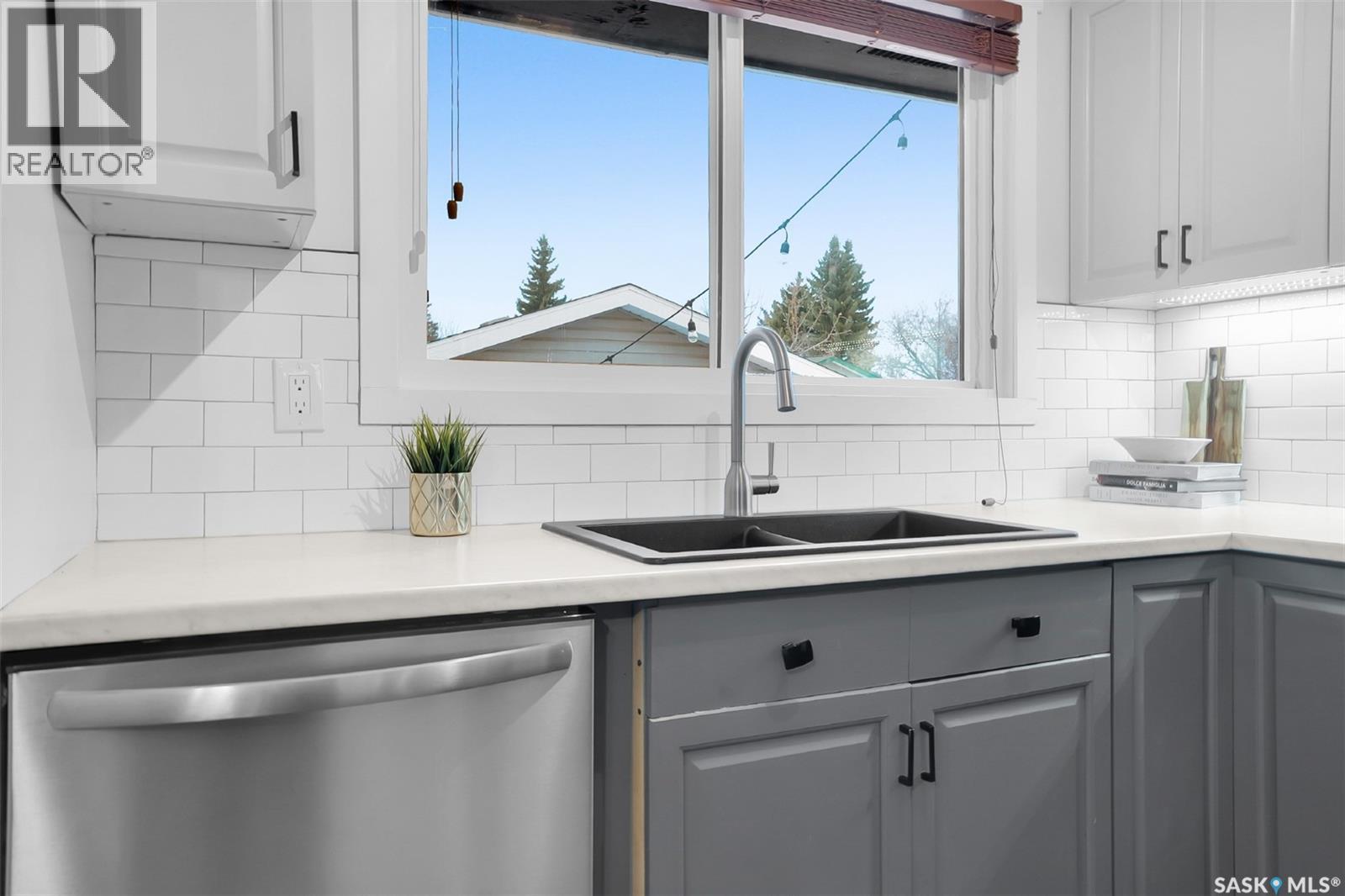 222 Western Crescent, Saskatoon, Saskatchewan  S7H 4J6 - Photo 11 - SK023844