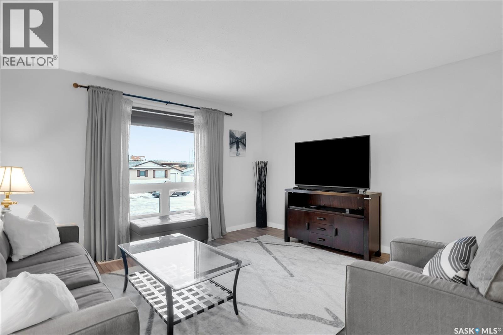 222 Western Crescent, Saskatoon, Saskatchewan  S7H 4J6 - Photo 6 - SK023844