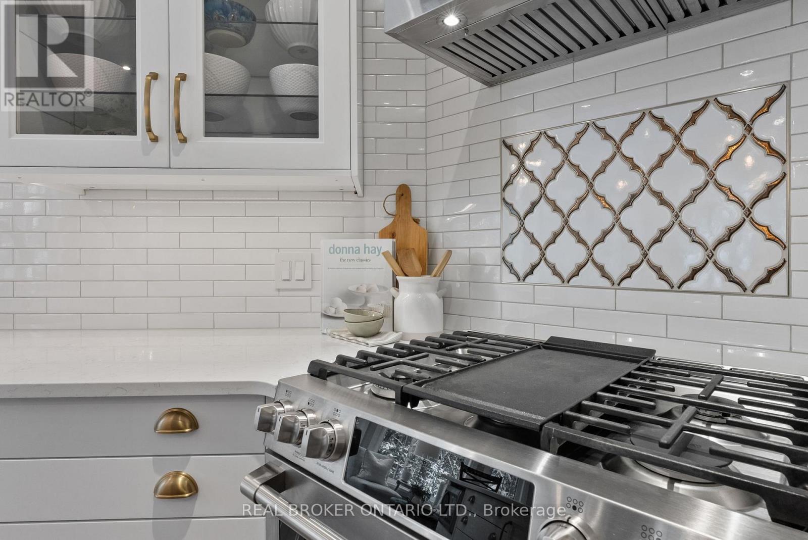 24 Howard Williams Court, Uxbridge, Ontario  L9P 0R2 - Photo 10 - N12539948