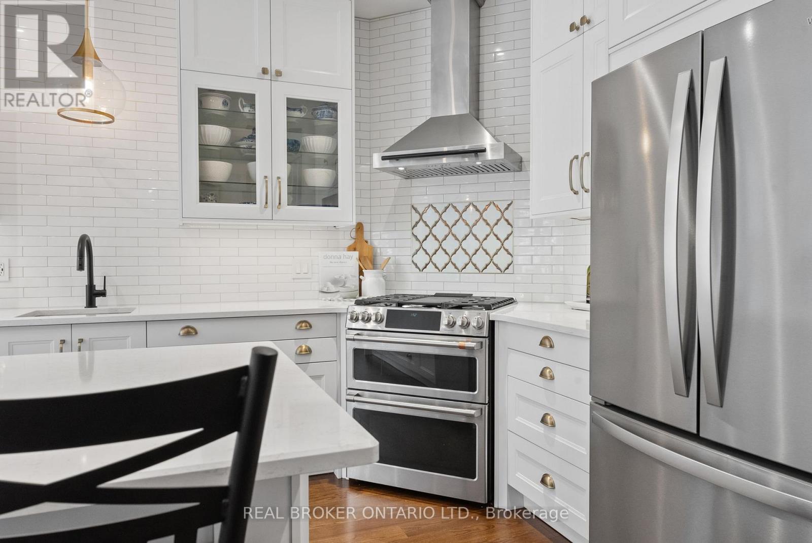 24 Howard Williams Court, Uxbridge, Ontario  L9P 0R2 - Photo 9 - N12539948