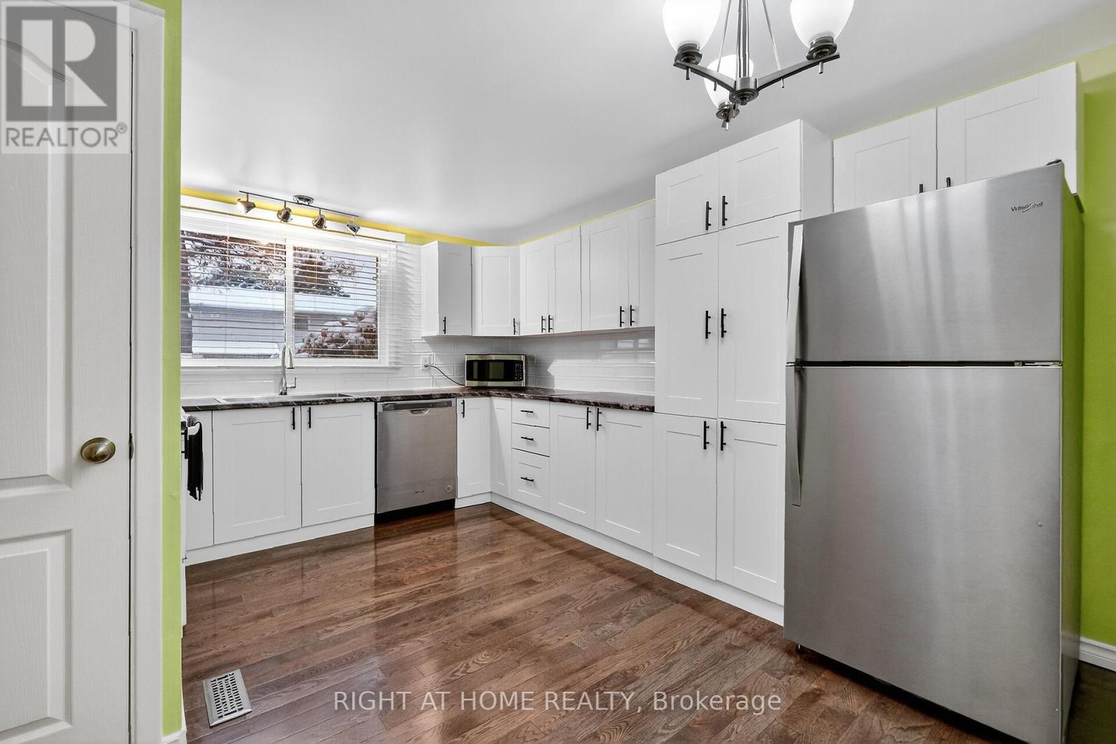 95 - 1474 Heatherington Road, Ottawa, Ontario  K1V 6S1 - Photo 7 - X12534580