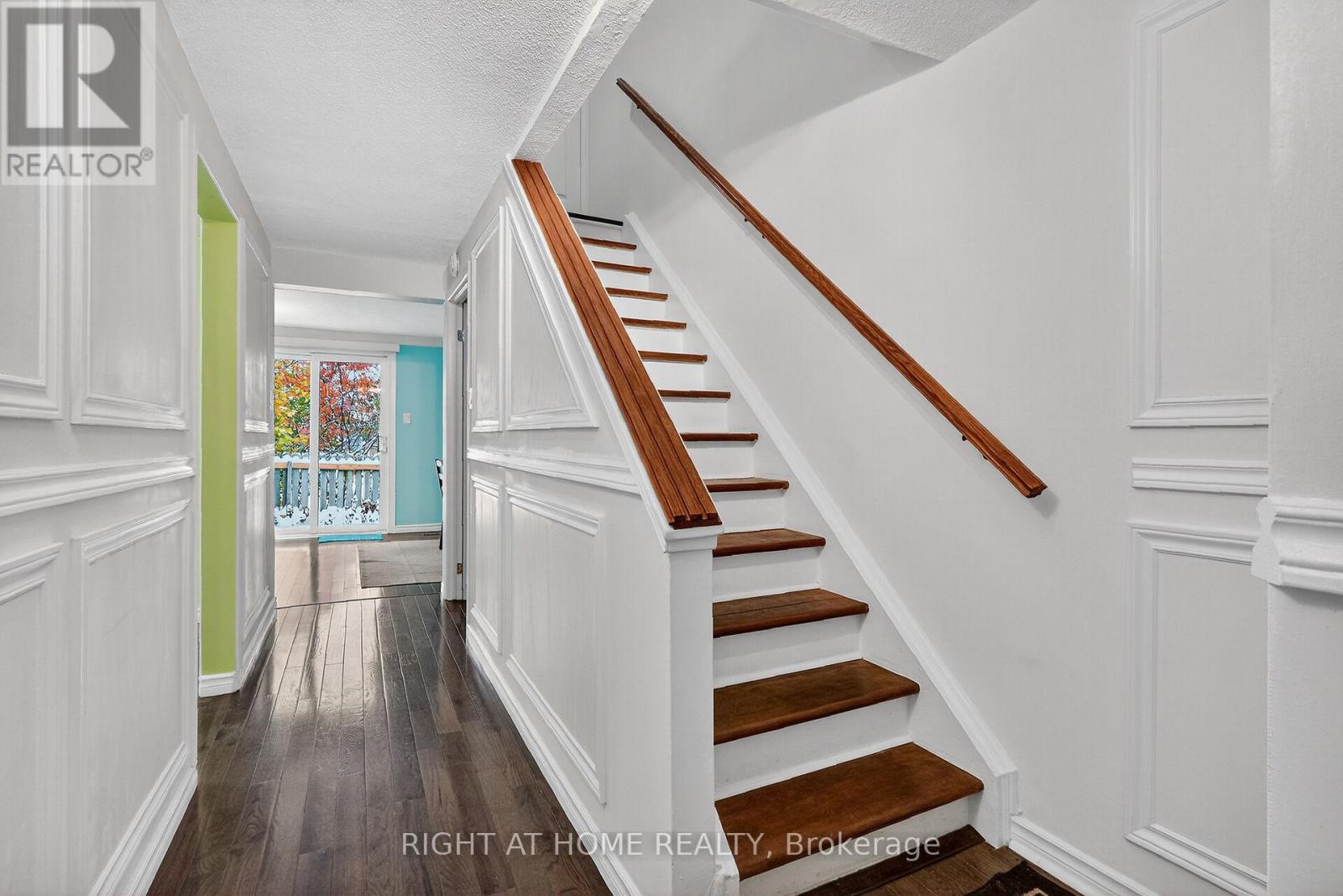 95 - 1474 Heatherington Road, Ottawa, Ontario  K1V 6S1 - Photo 5 - X12534580