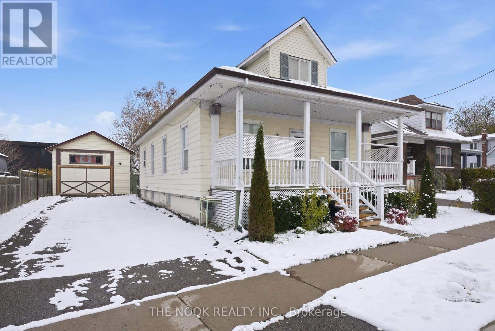 739 Gifford Street, Oshawa, Ontario L1H 4W1 - Photo 2 - E12540008