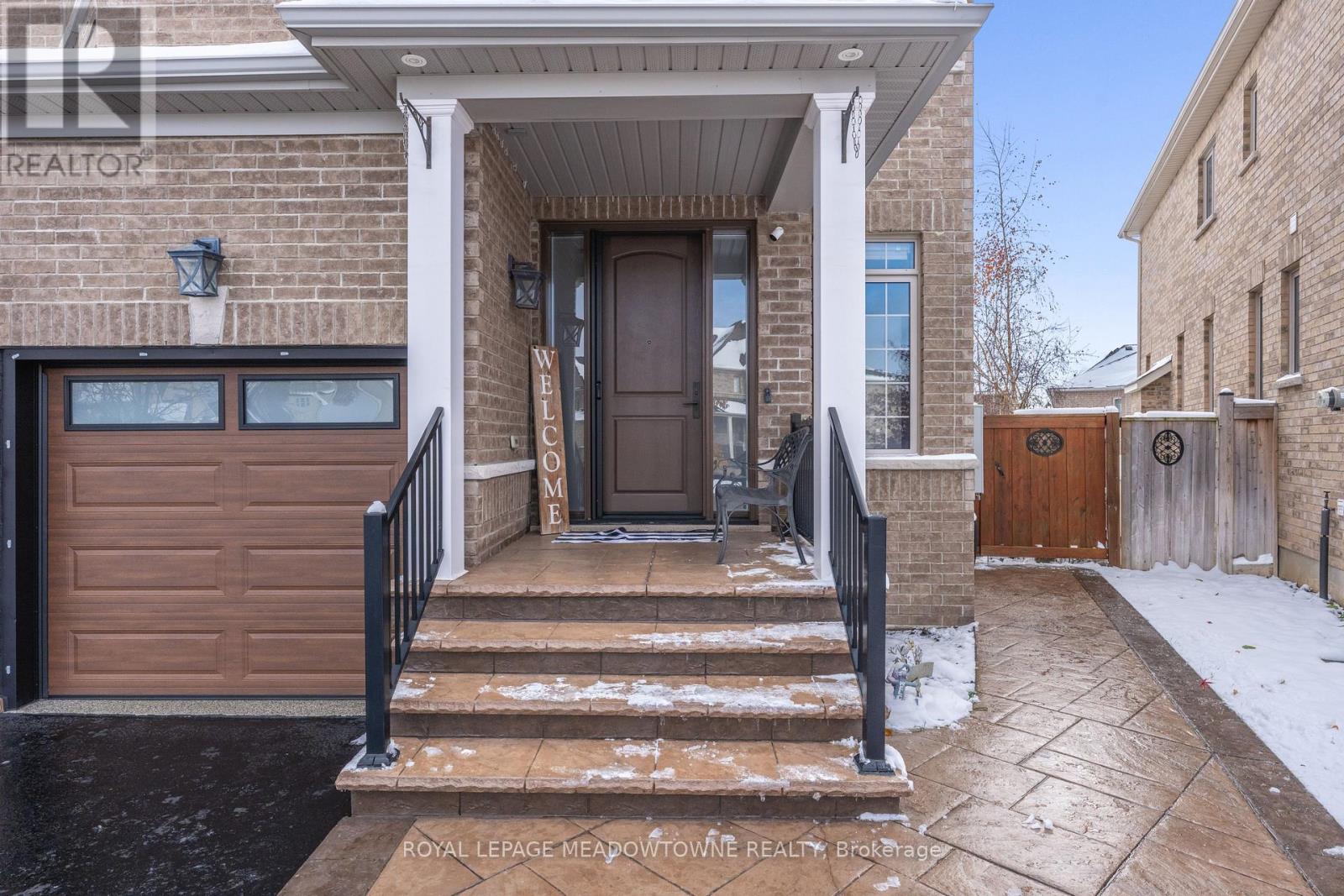 71 Northwest Court, Halton Hills, Ontario  L7G 0K7 - Photo 2 - W12539958