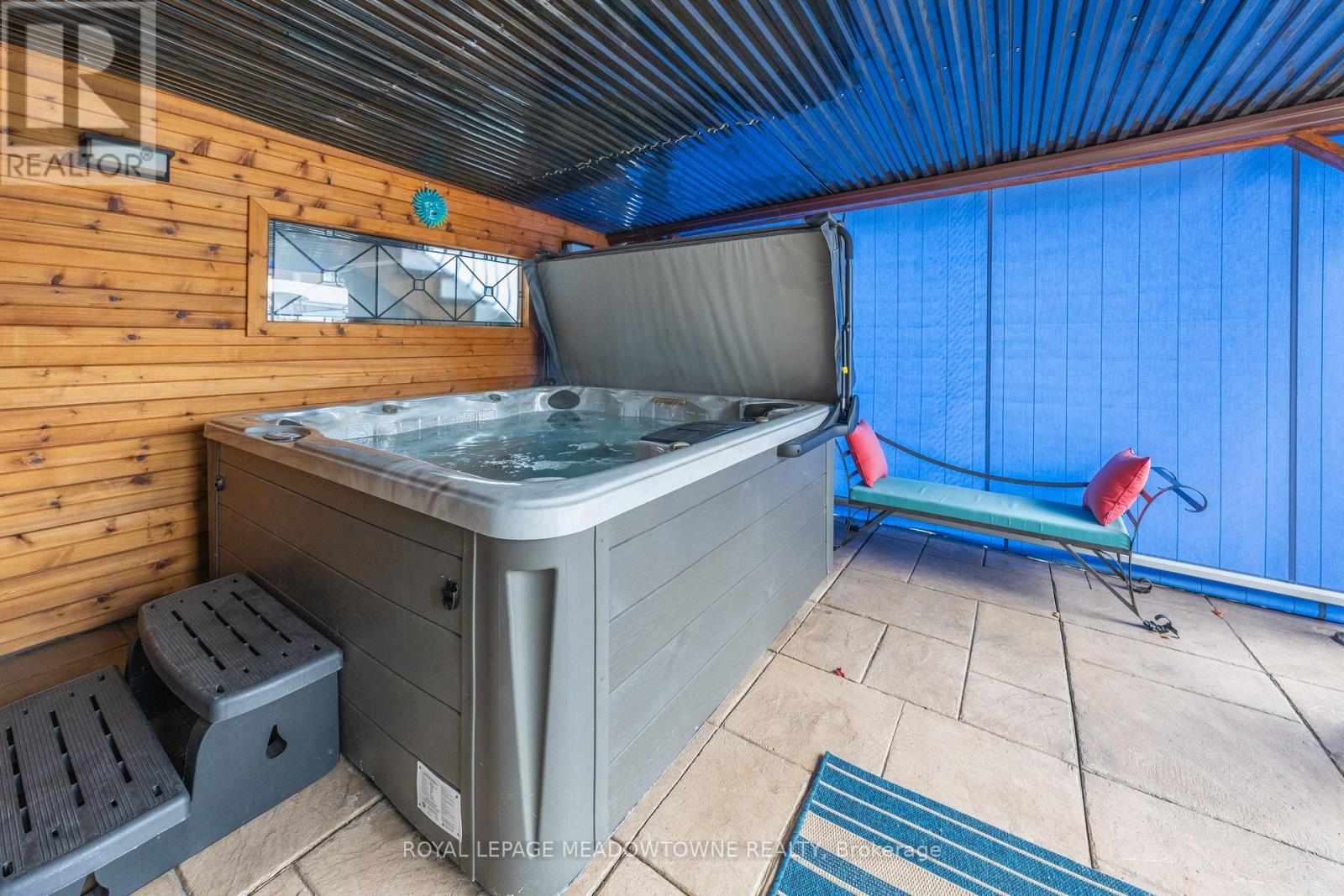 71 Northwest Court, Halton Hills, Ontario  L7G 0K7 - Photo 44 - W12539958