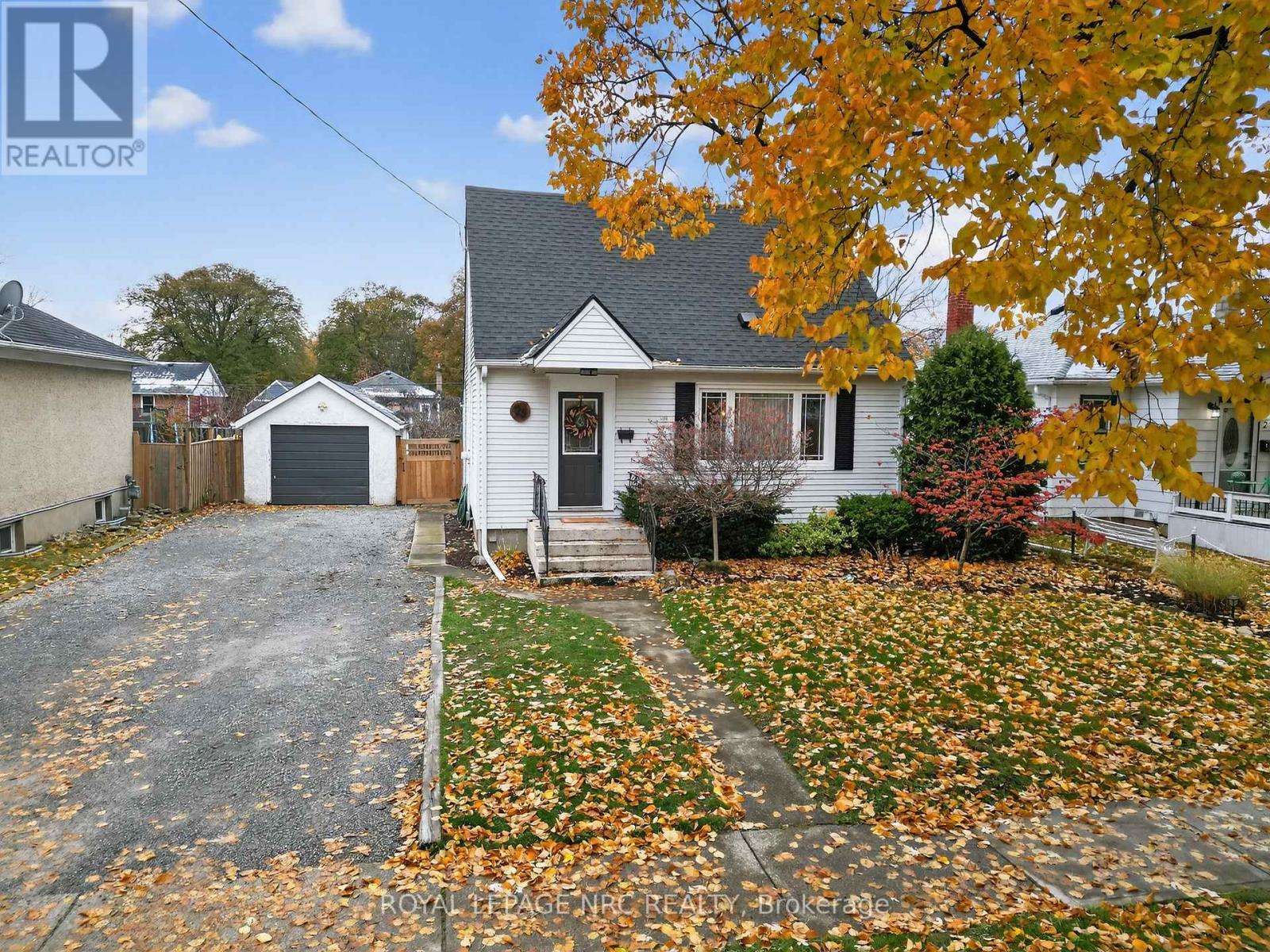 25 Else Street, St. Catharines, Ontario  L2N 2B9 - Photo 2 - X12539974