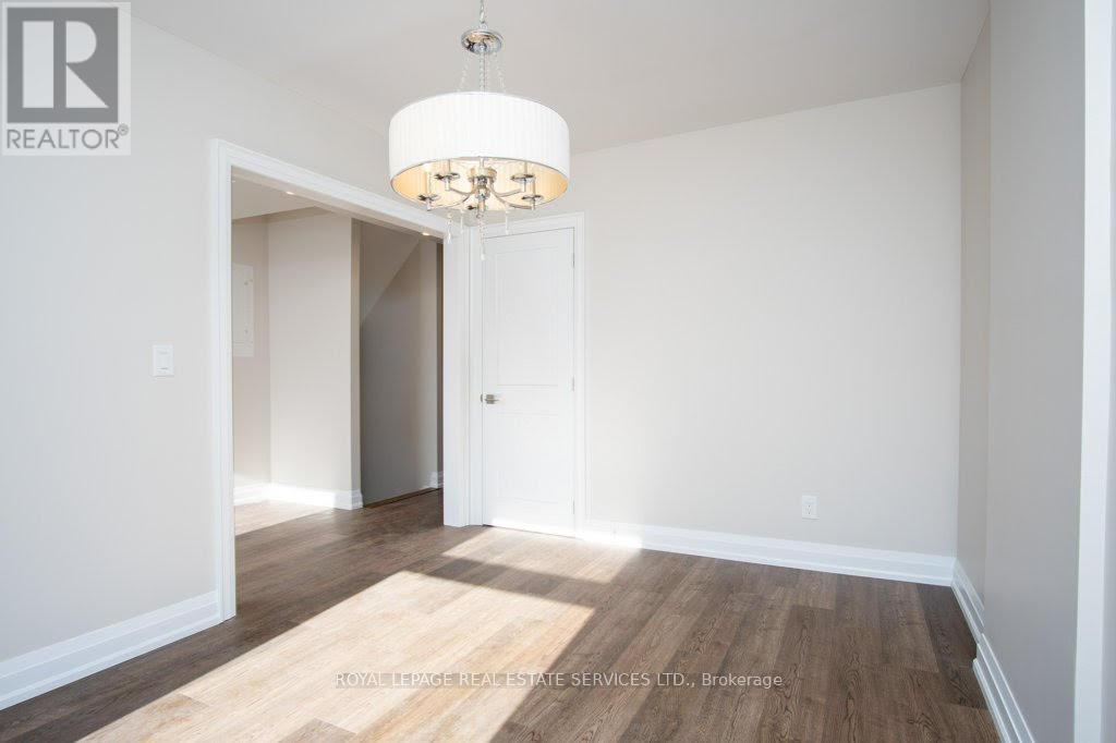 Upper - 256 Annette Street, Toronto, Ontario  M6P 1R1 - Photo 3 - W12493430