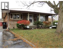 18 FOSTER Crescent, Cambridge, Ontario